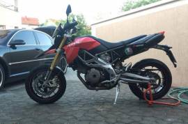 Aprilia Dorsoduro 750