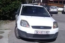 Ford fiesta 2008 godina plin benzin