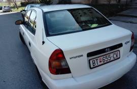 Hyundai Accent 1.3GL odlicen avtomobil 2000 god.