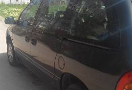 Chrysler Voyager 2.5 td 7 sedista 2000 godina