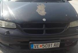 Chrysler Voyager 2.5 td 7 sedista 2000 godina