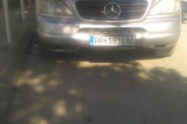 Mercedes ML270cdi 2000 godina