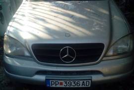 Mercedes ML270cdi 2000 godina