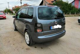 VW Touran 2.0 TDI R-line