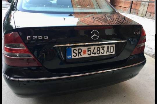 Mercedes E200 cdi 2004 godina