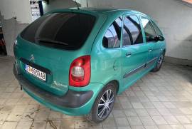 Citroen Xsara Picasso 2.0 HDI 4 novi gumi 2001 godina