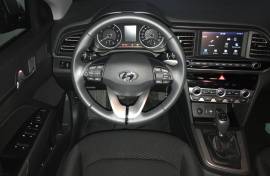 Hyundai Elantra 1.6 MPI GLS 2019-ta godina