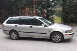 Volvo V-40 dci 2001 godina