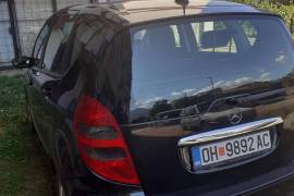 Mercedes A200 2015 godina