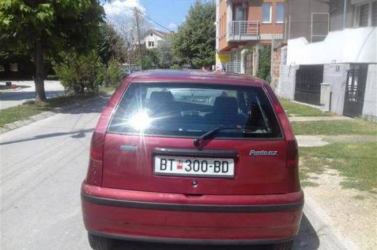 Fiat Punto 1.3 benzin 1995 godina