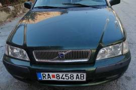 Volvo V40 1.9D 2003 godina