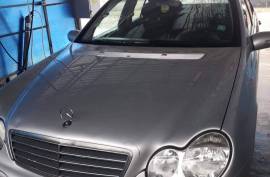 Mercedes Benz c200 dizel 2005 godina